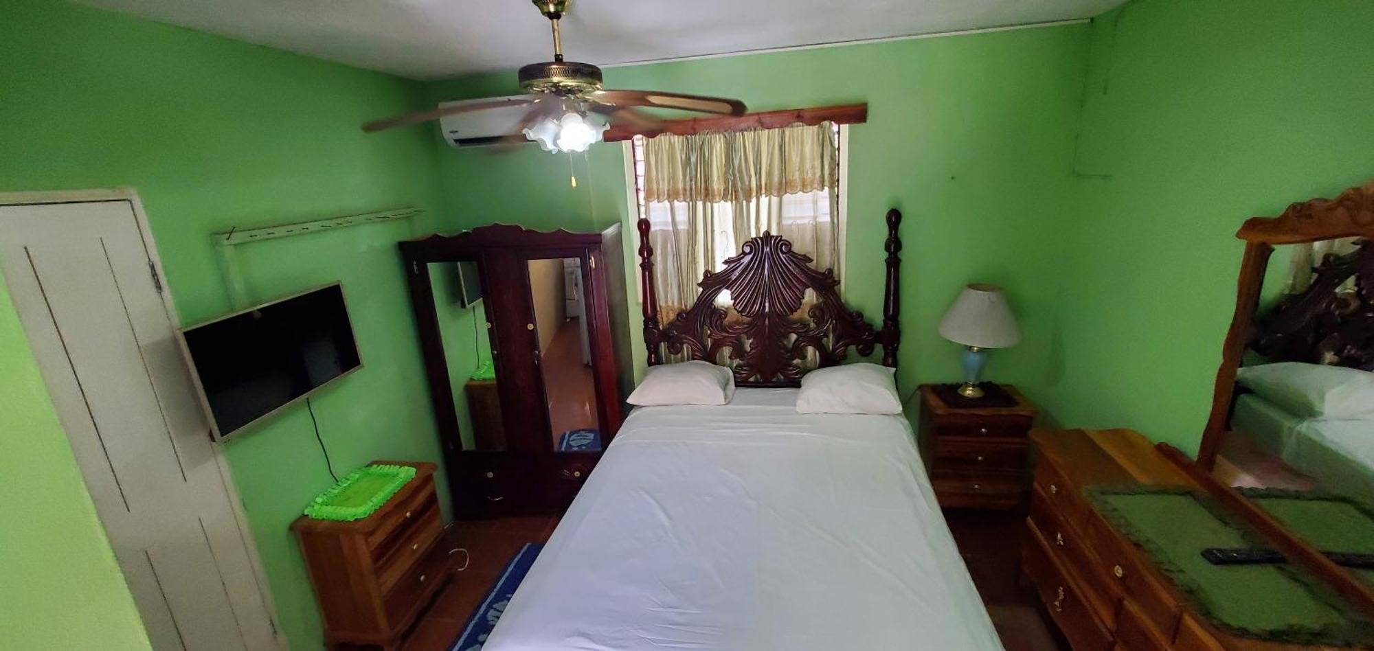 Little Shaw Park Guest House Ocho Rios Kültér fotó