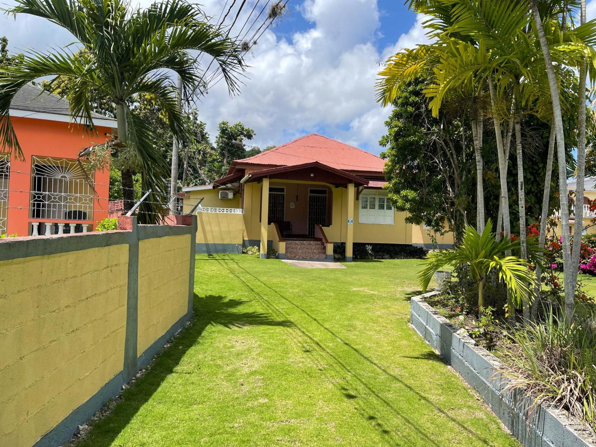 Little Shaw Park Guest House Ocho Rios Kültér fotó